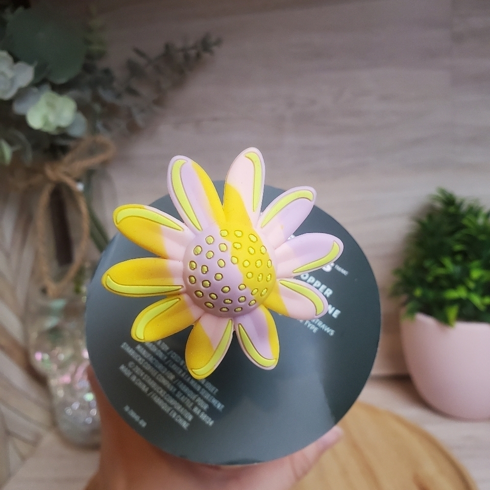 🌼NWT💐Starbucks Multicolor Summer 2024 Flower Field Straw Topper Tumbler - Picture 4 of 9